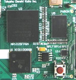 FPGA + PHY + DDR2 SDRAMの3チップ構成